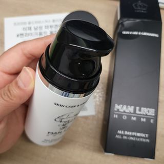 소담스퀘어 상암 [맨라이크옴므] 올데이 퍼펙트 올인원 로션 — 5점을 준 리뷰어가 2022년 11월 올린 사용 사진