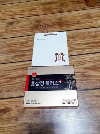 서울약사신협_투데이홍삼정플러스스틱_10g x 30포 — 5점을 준 리뷰어가 2021년 6월 올린 사용 사진