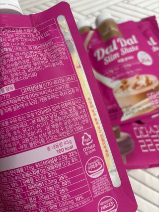 달달슬림쉐이크 구매평★달달슬림 맛있는 단백질 쉐이크 파우치 다이어트 식사대용 프로틴 파우더 보충제 — 5점을 준 리뷰어가 2025년 7월 올린 사용 사진
