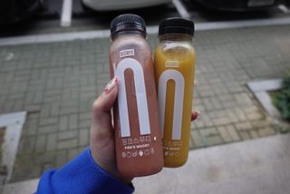 BLENDY'S 핑크 스무디+블론디 스무디 — 4점을 준 리뷰어가 2021년 10월 올린 사용 사진