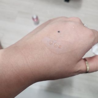 나우 [리브엠] 123억개 엑소좀으로 채운 눈부신 광채, 엑소코어 화이트닝 텐션 앰플 — 5점을 준 리뷰어가 2023년 9월 올린 사용 사진