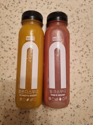 BLENDY'S 핑크 스무디+블론디 스무디 — 3점을 준 리뷰어가 2021년 9월 올린 사용 사진