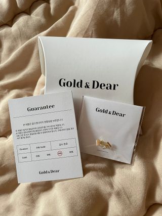 [골드앤디어]14k 미니 스틱 바 귀걸이_3color — 5점을 준 리뷰어가 2021년 6월 올린 사용 사진