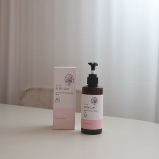 라라로즈데이 시즌2 여성청결제 200ml 아로마 페미민 클렌저, 독일더마인증 — 4.5점을 준 리뷰어가 2021년 8월 올린 사용 사진