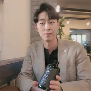 블랙페블 남성청결제 올인원 바디워시 클린 웨이브 — 5점을 준 리뷰어가 2021년 5월 올린 사용 사진