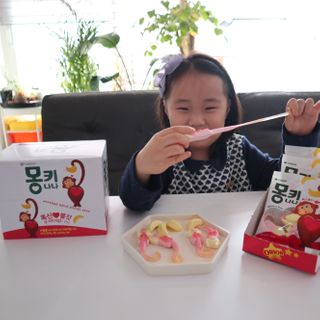 폭신 쫄깃 식감 로맨스, 몽키나나 젤리 8봉지 — 5점을 준 리뷰어가 2021년 2월 올린 사용 사진
