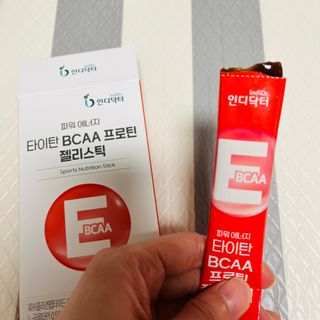 [인디닥터] 타이탄 BCAA 프로틴 젤리스틱 — 4점을 준 리뷰어가 2022년 5월 올린 사용 사진