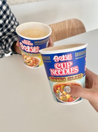 NISSIN 닛신 컵누들  4종 - 씨푸드오리지날, 씨푸드 스파이시, 씨푸드 커리, 씨푸드 XO소스 — 4점을 준 리뷰어가 2023년 2월 올린 사용 사진