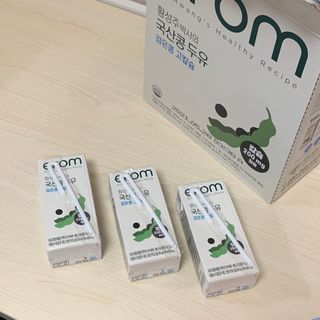 이롬 erom 황성주박사의 국산콩 두유 검은콩 고칼슘 — 4점을 준 리뷰어가 2020년 12월 올린 사용 사진