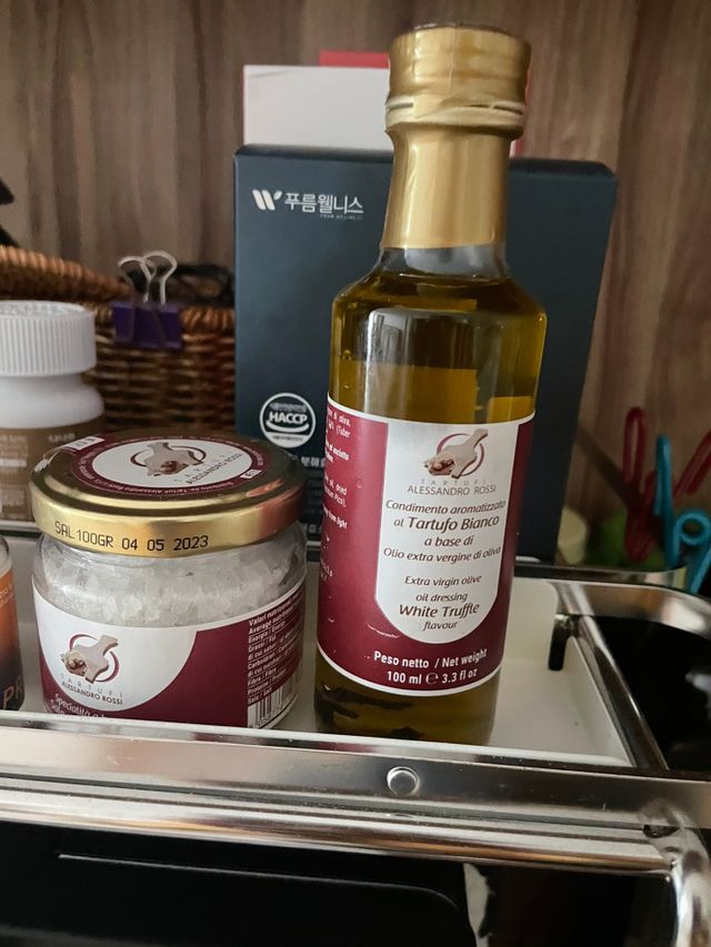 [딜리셔스코드] 타르투피 알레산드로 로시 트러플 소금 100g +트러플 오일 100ml set 리뷰 사진