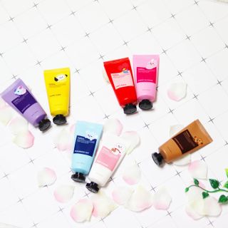 쿤달 BT21 시어버터 앤 마카다미아 퓨어 핸드크림 50ml 7구 기프트 세트 — 5점을 준 리뷰어가 2021년 3월 올린 사용 사진