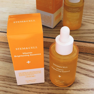체르엠 스템앤셀 비타민 브라이트닝 에센스 30ml 1개 — 4.5점을 준 리뷰어가 2021년 10월 올린 사용 사진