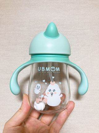 유비맘 트라이탄 코니빨대컵_컬러 랜덤 발송 — 5점을 준 리뷰어가 2021년 1월 올린 사용 사진