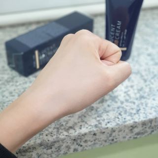 아이앤립 / EYENLIP 아이앤립 루센트 비비크림 2 Color — 5점을 준 리뷰어가 2021년 6월 올린 사용 사진