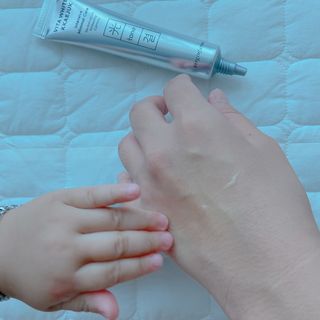 [NEW_버진팜스 깨죽크림] 쓱- 바르면 잡티가 사라지는 광/톤/결 비타민크림 — 5점을 준 리뷰어가 2021년 10월 올린 사용 사진