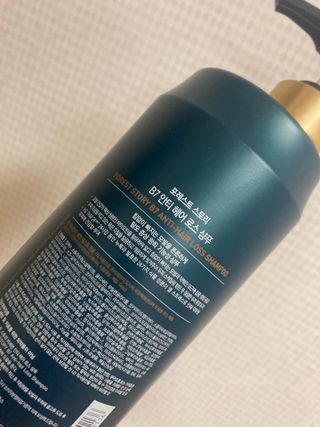 [포레스트스토리] 탈모증상완화 샴푸 1,000ml — 5점을 준 리뷰어가 2022년 6월 올린 사용 사진