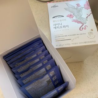 (주)쟈뎅 쟈뎅 클래스 핸드 드립 커피 10P 2종_디카페인 1종+랜덤 플레이버 1종 — 5점을 준 리뷰어가 2021년 4월 올린 사용 사진