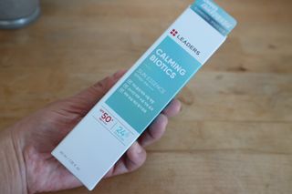 리더스코스메틱 리더스 카밍 바이오틱스 선 에센스 SPF 50+ PA++++ — 4.5점을 준 리뷰어가 2022년 8월 올린 사용 사진