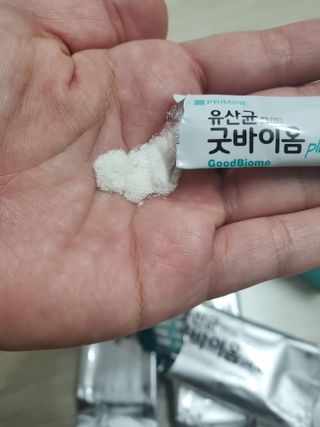 프리마인 유산균 국가지정연구소 선정, 살아있는 생유산균 200억 마리의 힘. 유산균n굿바이옴플러스 — 5점을 준 리뷰어가 2021년 10월 올린 사용 사진