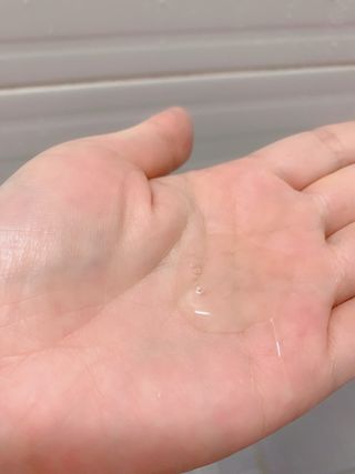 [바디홈즈] 골드 마유 샴푸 — 5점을 준 리뷰어가 2021년 1월 올린 사용 사진