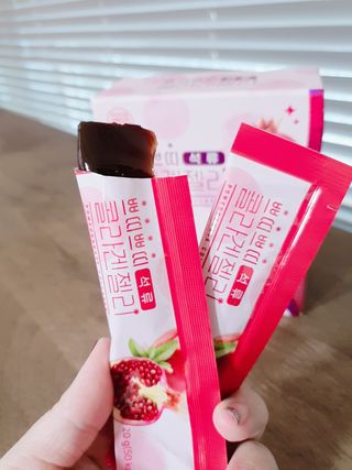 헬스업_쁘띠쁘띠석류콜라겐젤리_20g x 14포 — 5점을 준 리뷰어가 2021년 2월 올린 사용 사진