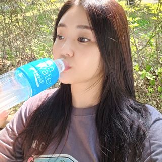 [동아오츠카] 포카리스웨트  500ml PET + 이온워터 500ml PET — 5점을 준 리뷰어가 2025년 6월 올린 사용 사진