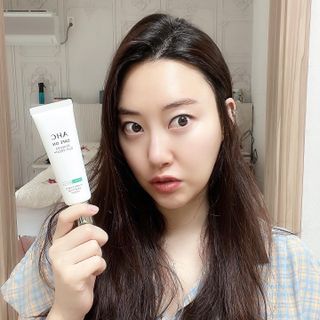 [AHC] 세이프온 에센스 선크림 올리브영 스페셜 증정 기획세트 — 5점을 준 리뷰어가 2022년 6월 올린 사용 사진