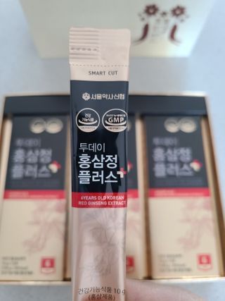 서울약사신협_투데이홍삼정플러스스틱_10g x 30포 — 5점을 준 리뷰어가 2021년 2월 올린 사용 사진