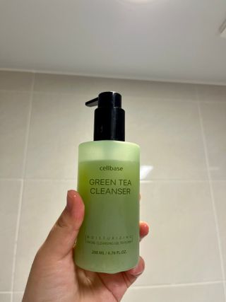 프리마인 메이크업과 들뜨는 각질까지 한방에 깐달걀로! 순하기까지한 셀베이스 그린티클렌저(200ml) — 5점을 준 리뷰어가 2023년 1월 올린 사용 사진