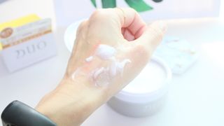 듀오코리아 [듀오] 피부맞춤형 저자극 클렌징밤 1종 랜덤발송 (모공케어,안색개선,안티에이징,블랙헤드) — 5점을 준 리뷰어가 2022년 4월 올린 사용 사진