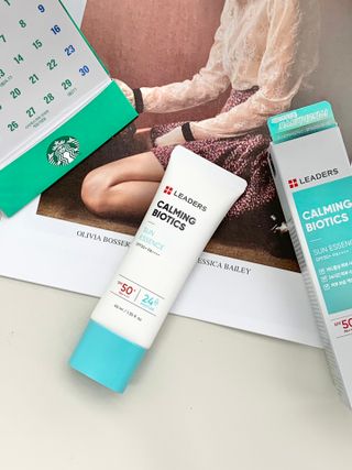 리더스코스메틱 리더스 카밍 바이오틱스 선 에센스 SPF 50+ PA++++ — 5점을 준 리뷰어가 2022년 7월 올린 사용 사진