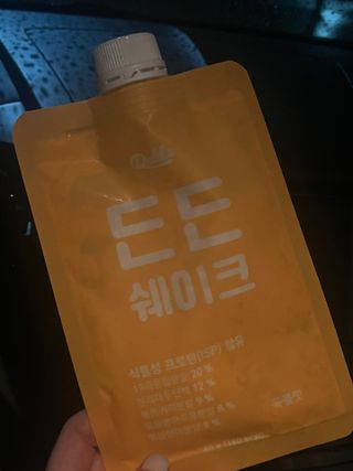 [덜다] 든든 식물성 단백질 쉐이크 40g X 7입 (곡물/딸기) — 5점을 준 리뷰어가 2023년 8월 올린 사용 사진