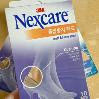 3M 넥스케어 물집방지쿠션테이프 1매 + 물집방지패드 10매 — 5점을 준 리뷰어가 2024년 3월 올린 사용 사진