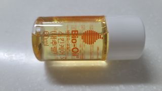 바이오오일 [바이오-오일] 스킨케어 오일 내추럴 60ml — 4.5점을 준 리뷰어가 2021년 11월 올린 사용 사진