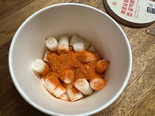 나우  [요리궁리] B타입 ( 매콤, 치즈, 매콤까르보 ) 꽃떡볶이 6개입 세트 — 4.5점을 준 리뷰어가 2025년 3월 올린 사용 사진