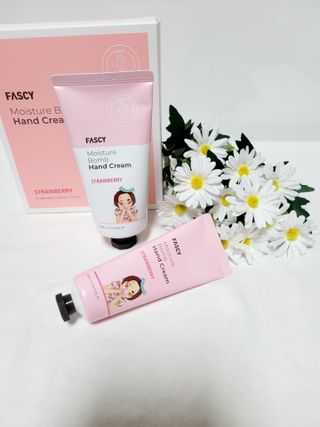 파시 FASCY 高保湿ハンドクリーム40ml+80ml セット — 5점을 준 리뷰어가 2021년 6월 올린 사용 사진