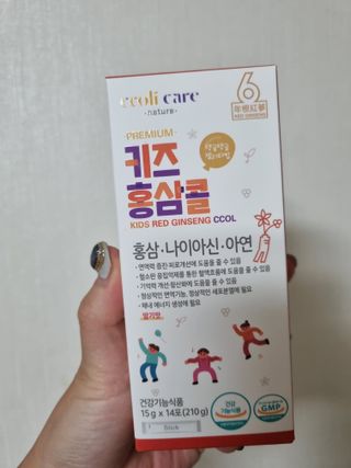 베거스코리아 [콜리케어] 키즈 홍삼콜리 딸기맛 14포 — 5점을 준 리뷰어가 2021년 10월 올린 사용 사진