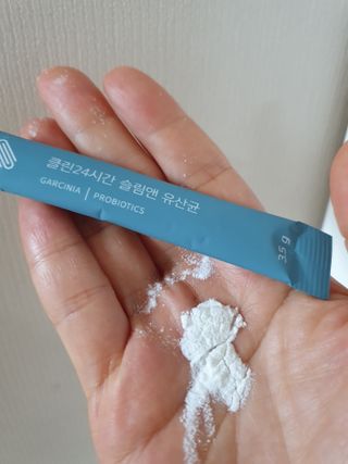 클린24시간 슬림앤유산균 1박스 (3.5g X 15포) — 5점을 준 리뷰어가 2022년 7월 올린 사용 사진