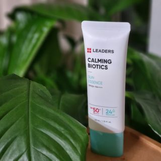 리더스코스메틱 리더스 카밍 바이오틱스 선 에센스 SPF 50+ PA++++ — 5점을 준 리뷰어가 2022년 5월 올린 사용 사진