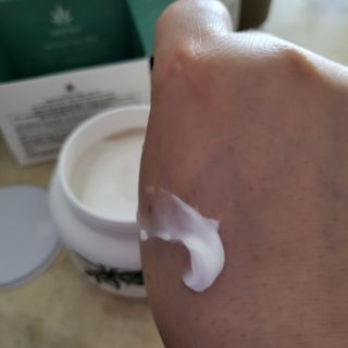 버텍스넘버원 버텍스 넘버원 햄프씨드오일 핸드밤, 바디크림 — 5점을 준 리뷰어가 2022년 3월 올린 사용 사진