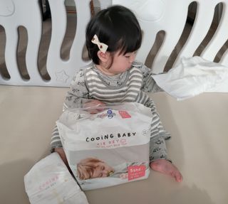 쿠잉 에어드라이  풀커버 밴드기저귀 (S/M/L) 1팩 — 5점을 준 리뷰어가 2022년 12월 올린 사용 사진