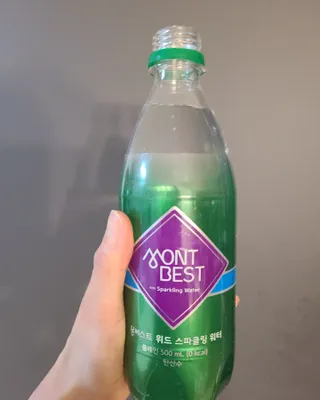 몽베스트 Montbest with Sparkling water Plain 20병 — 5점을 준 리뷰어가 2022년 5월 올린 사용 사진