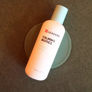 리더스코스메틱 리더스 카밍 바이오틱스 에센스 워터 — 5점을 준 리뷰어가 2022년 5월 올린 사용 사진