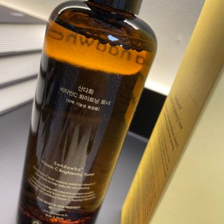 스킨큐어 산다화 비타민c 화이트닝 토너 150ml — 5점을 준 리뷰어가 2022년 2월 올린 사용 사진
