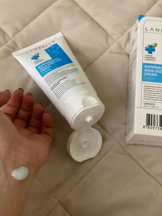 랑벨 수퍼내츄럴 아쿠아 수딩 크림 100ml — 5점을 준 리뷰어가 2022년 4월 올린 사용 사진