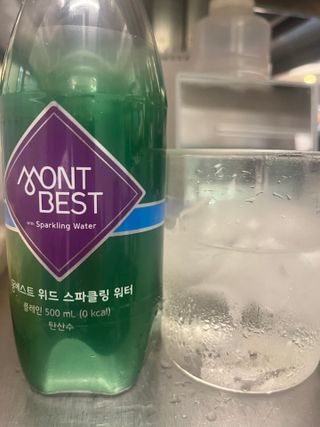 몽베스트 Montbest with Sparkling water Plain 20병 — 5점을 준 리뷰어가 2023년 6월 올린 사용 사진