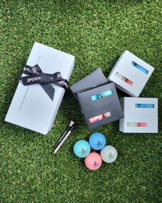 더위치골프(thewitchgolf) 프리미엄 골프 공 더위치골프 매트 펄 컬러의 3피스볼 더위치골프 골프볼 선물세트 — 5점을 준 리뷰어가 2023년 10월 올린 사용 사진