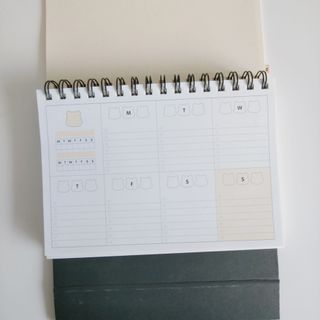 리훈 곰부 세우는 체크리스트 위클리 탁상 플래너 주간 일주일 계획표 — 4점을 준 리뷰어가 2023년 2월 올린 사용 사진