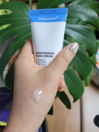 더마포레스트 모이스처라이징 아쿠아크림 / 수분크림 히알루론산 펩타이드 보습 미백 주름개선 — 4점을 준 리뷰어가 2021년 6월 올린 사용 사진
