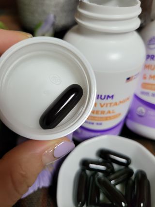 서울약사신협 네이처픽_멀티비타민&미네랄_1,000mg x 120캡슐 — 5점을 준 리뷰어가 2021년 9월 올린 사용 사진